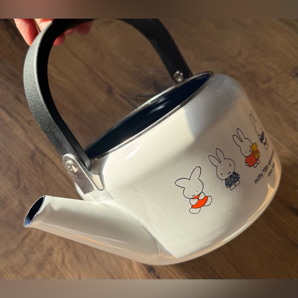 MIFFY-Imported (NWT) White Character Tea Pot - Picture 7 of 13